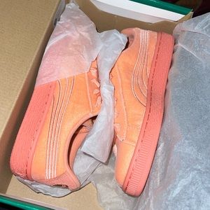 NEW Puma kids sz 3
